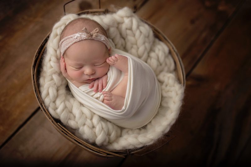 Milwaukee's Best newborn photographer